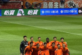 中超集结日再迎强敌，底特律活塞防线松动，主帅态度：球迷炸锅，阵容厚度经受考验的简单介绍